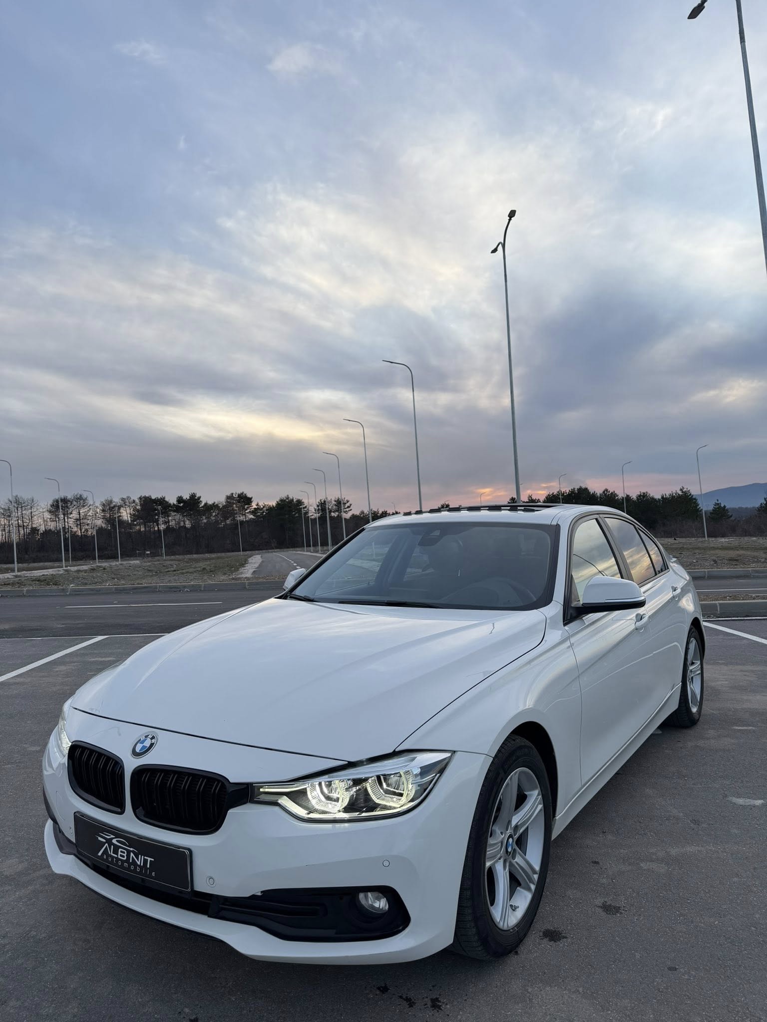 BMW 320d - Image 2